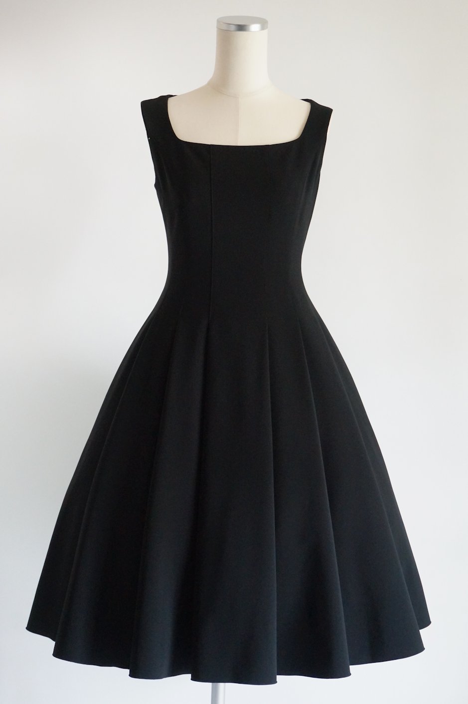 フォクシー フレアードレス 38 / レンタルリトルブラックドレス テン Rental Little Black Dress ten.