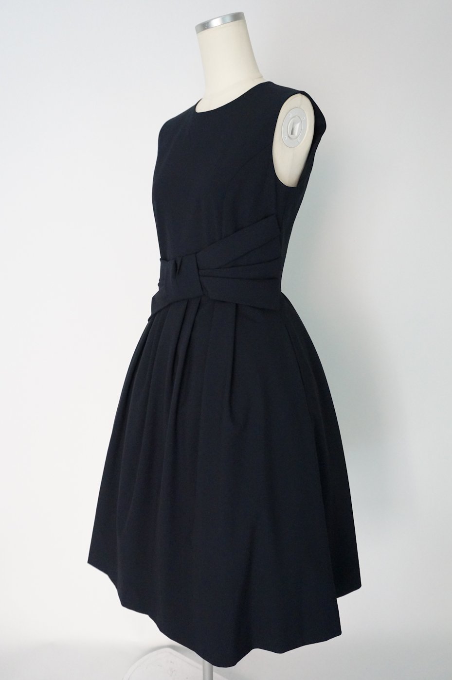 フォクシー サッシュベルトデザインのドレス ネイビー38 / レンタル 